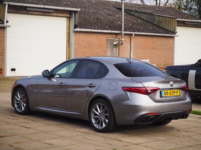 Alfa Romeo GIULIA 2.0 T AWD Veloce Q4 280PK - TREKHAAK -