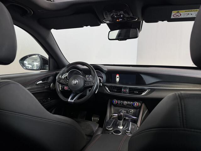 Alfa Romeo Stelvio 2.9 V6 AWD Quadrifoglio ? PANORAMADAK ? CARBON ? HARMAN KARDON ? GARANTIE ?