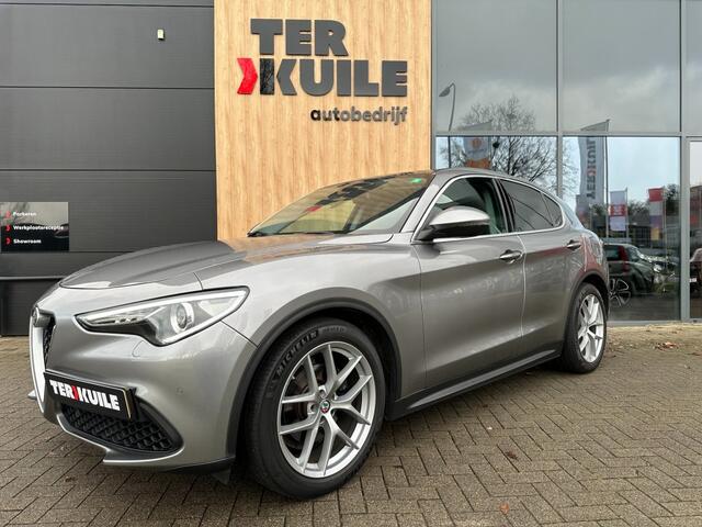 Alfa Romeo Stelvio 2.0 T AWD First Edition / Pano / 20 inch