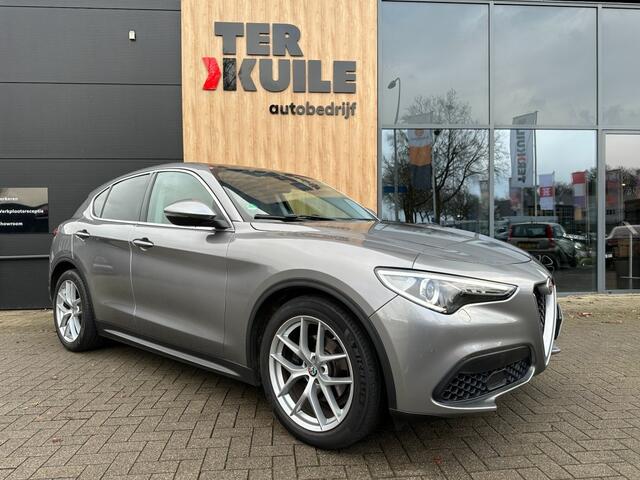 Alfa Romeo Stelvio 2.0 T AWD First Edition / Pano / 20 inch