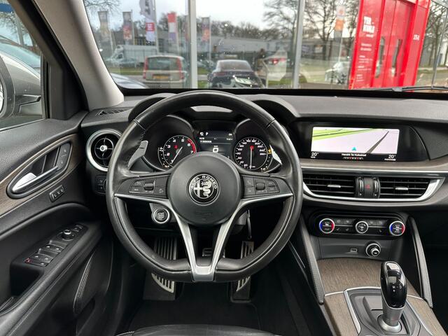 Alfa Romeo Stelvio 2.0 T AWD First Edition / Pano / 20 inch