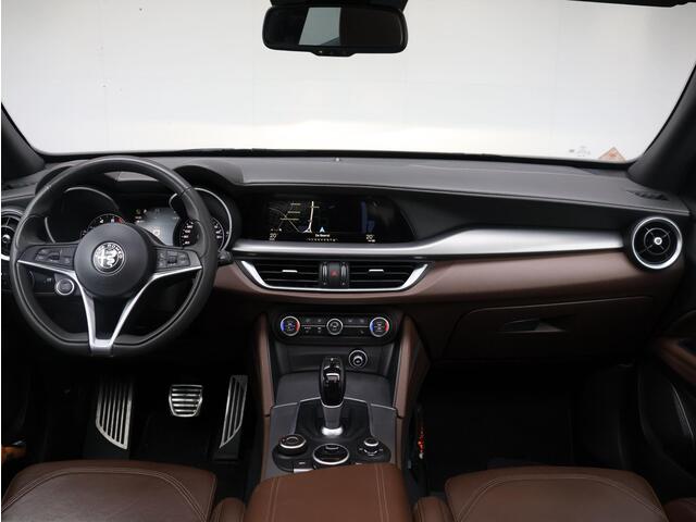 Alfa Romeo Stelvio 2.0 T AWD B-Tech | Pano-Dak | NL 100% onderhoud | Zeer compleet |