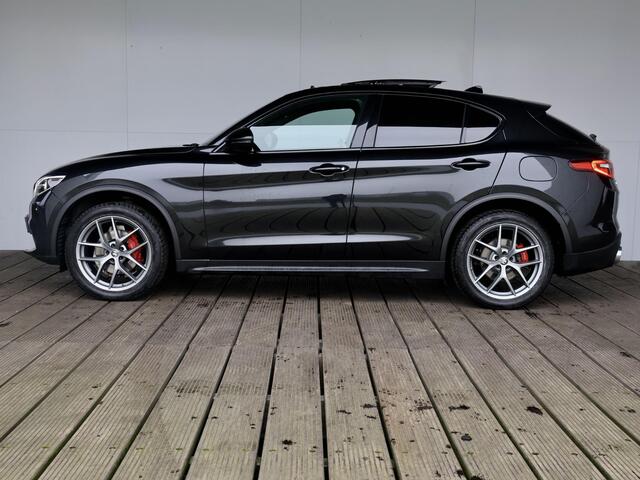 Alfa Romeo Stelvio 2.0 T AWD B-Tech | Pano-Dak | NL 100% onderhoud | Zeer compleet |