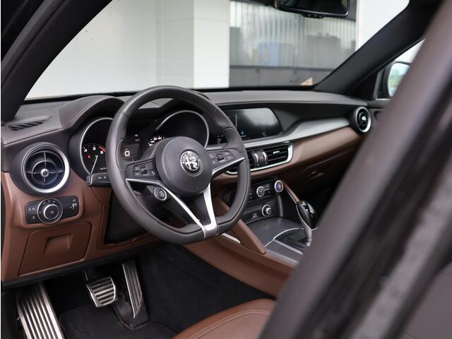 Alfa Romeo Stelvio 2.0 T AWD B-Tech | Pano-Dak | NL 100% onderhoud | Zeer compleet |