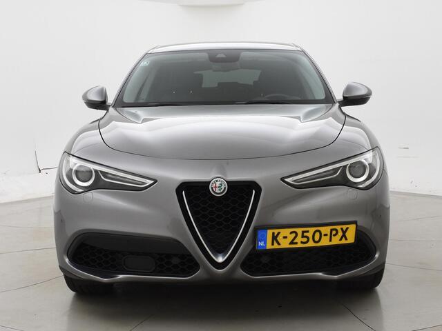 Alfa Romeo Stelvio 2.0T 280 PK AWD FIRST EDITION + 20 INCH | TREKHAAK | LEDER | STUURVERW. | STOELVERW. | CAMERA