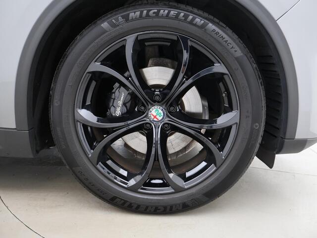 Alfa Romeo Stelvio 2.0T 280 PK AWD FIRST EDITION + 20 INCH | TREKHAAK | LEDER | STUURVERW. | STOELVERW. | CAMERA