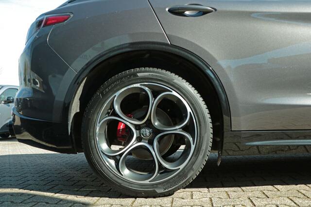 Alfa Romeo Stelvio 2.2 JTD AWD Sprint Q4 Veloce Pakket ACC Harman Kardon 20 Inch