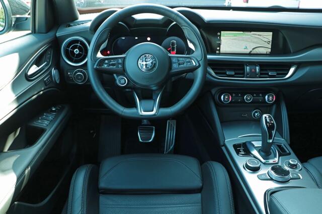 Alfa Romeo Stelvio 2.2 JTD AWD Sprint Q4 Veloce Pakket ACC Harman Kardon 20 Inch