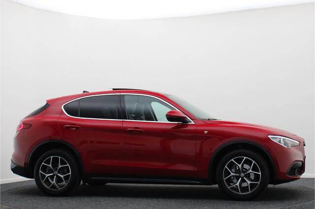 Alfa Romeo Stelvio 2.0 T AWD Sprint Leer, Xenon, Adapt. Cruise, Apple Carplay, Camera, PDC