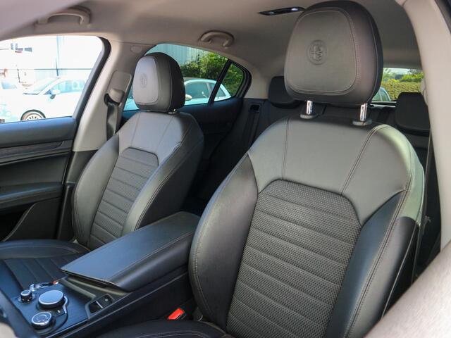 Alfa Romeo Stelvio 2.0 T AWD Camera | Rondom PDC | Carplay