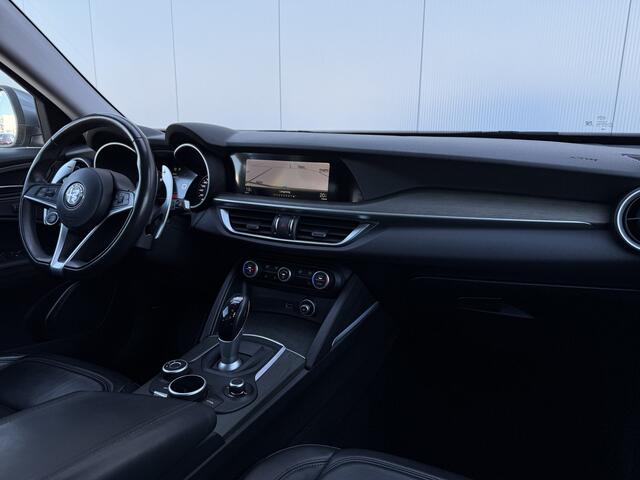Alfa Romeo Stelvio 2.0 T AWD First Edition Automaat Navigatie.