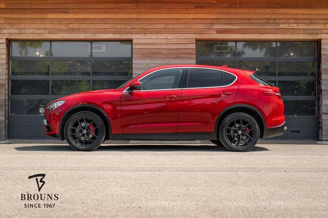Alfa Romeo Stelvio 2.0 T AWD 280pk | Rosso Competizione | Camera
