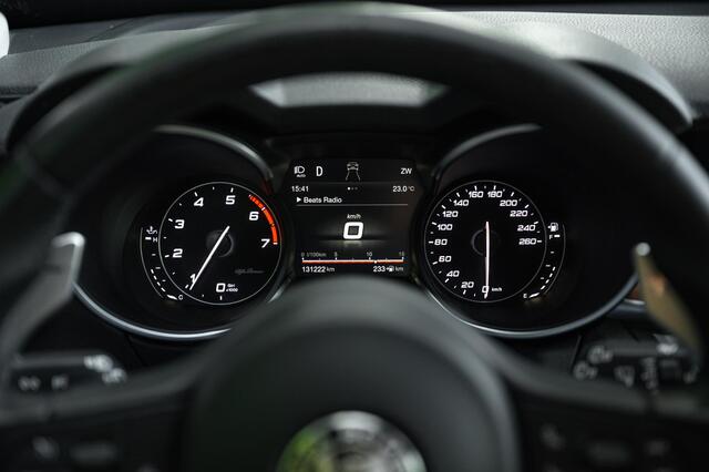 Alfa Romeo Stelvio 2.0 T AWD 280pk | Rosso Competizione | Camera