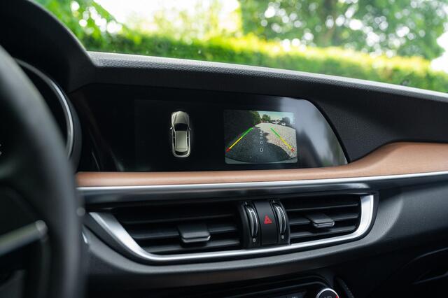 Alfa Romeo Stelvio 2.0 T AWD 280pk | Rosso Competizione | Camera