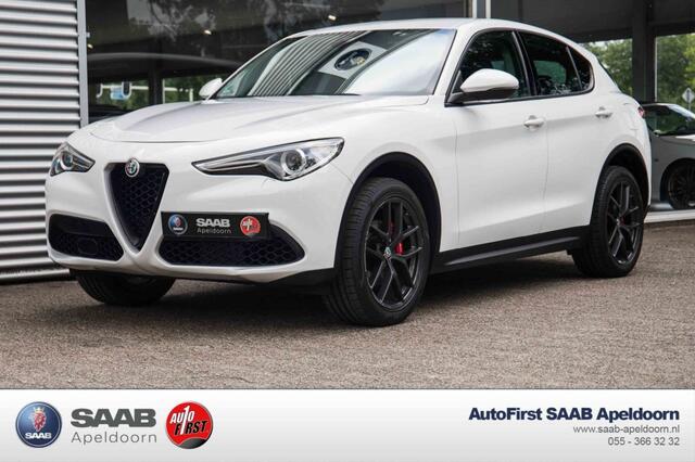 Alfa Romeo Stelvio 2.0 Turbo Super Q4 4 nieuwe banden