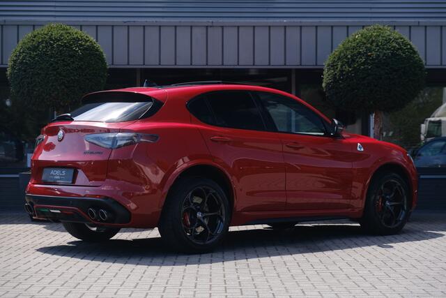 Alfa Romeo Stelvio 2.9 V6 AWD Quadrifoglio Facelift Panodak Akrapovic Dealer Onderhouden