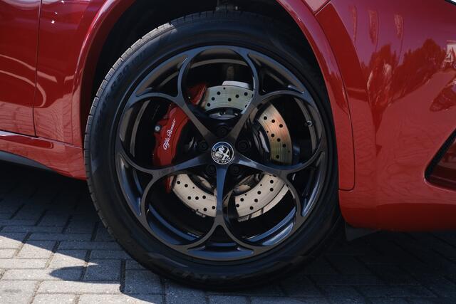 Alfa Romeo Stelvio 2.9 V6 AWD Quadrifoglio Facelift Panodak Akrapovic Dealer Onderhouden