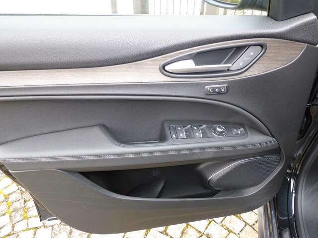 Alfa Romeo Stelvio 2.0T Q4 Ti (206kW/280pk) ** Bi-XENON/LED, NAVI+, LEDER, ACC, 19-inch LMV, MEM ** 1e EIG - 16.700 km - UNFALLFREI ** ** INFORMEER OOK NAAR ONZE AANTREKKELIJKE FINANCIAL-LEASE TARIEVEN **