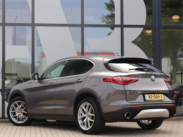 Alfa Romeo Stelvio 2.0 T AWD First Edition Q4 | Leder | Navi | Cam | Stoel. Stuur Verw. |