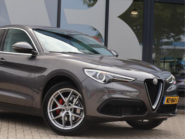 Alfa Romeo Stelvio 2.0 T AWD First Edition Q4 | Leder | Navi | Cam | Stoel. Stuur Verw. |