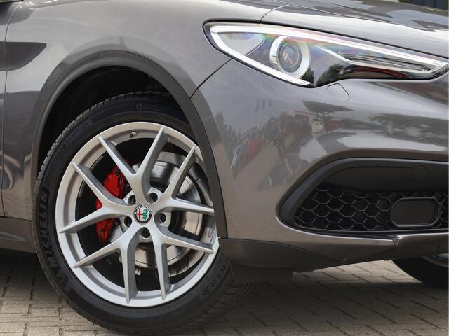Alfa Romeo Stelvio 2.0 T AWD First Edition Q4 | Leder | Navi | Cam | Stoel. Stuur Verw. |