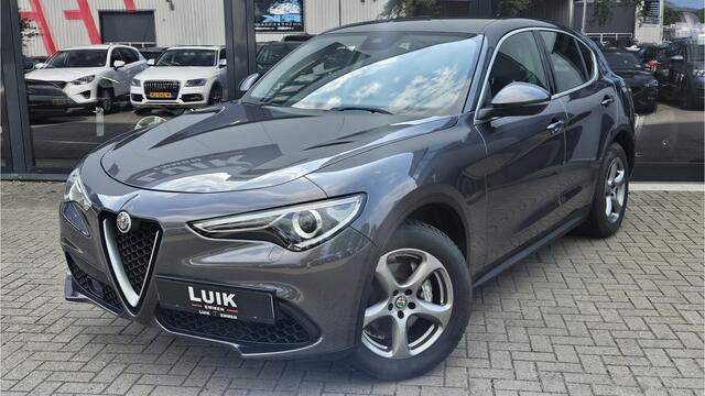 Alfa Romeo Stelvio 2.0 T AWD Super + NAVIGATIE + XENON + VOLLEER + MEMORY