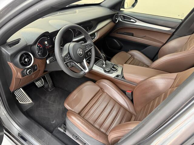 Alfa Romeo Stelvio 2.0 T AWD Super, 200Pk, 2018, 1ste eigenaar, BTW auto, Dealeronderhouden, Panoramadak, Sportstoelen, Leder interieur, Camera, Stoel + Stuurverwarming, 19" Lichtmetalen velgen, Elektrisch inklapbare spiegels, Adaptieve cru