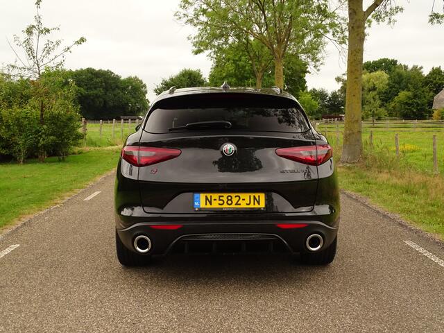 Alfa Romeo Stelvio 2.0 T AWD | Tr.hk | Savali | Dash-Cams | 310PK | Carplay | Camera | Flippers
