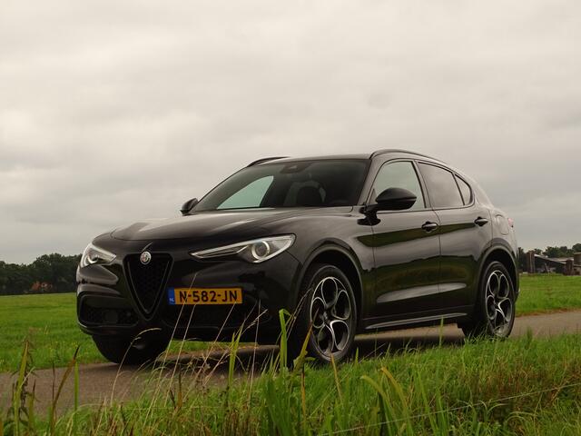 Alfa Romeo Stelvio 2.0 T AWD | Tr.hk | Savali | Dash-Cams | 310PK | Carplay | Camera | Flippers