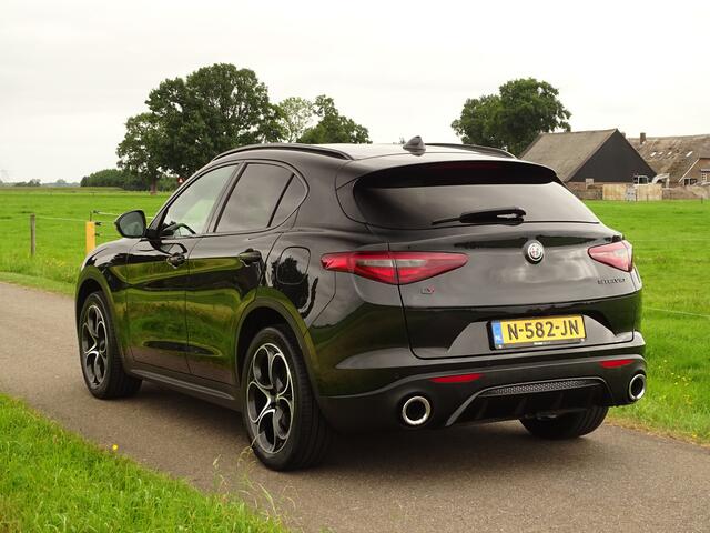 Alfa Romeo Stelvio 2.0 T AWD | Tr.hk | Savali | Dash-Cams | 310PK | Carplay | Camera | Flippers