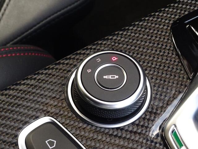 Alfa Romeo Stelvio 2.0 T AWD Veloce Ti | BTW! | Carbon | Trekhk | H+K | Leren Dash | 21 inch!