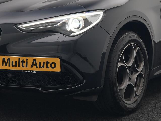 Alfa Romeo Stelvio 2.0 T AWD Super Q4 Automaat 200pk Dealer O.H | Trekhaak Afneembaar | Adaptive Cruise | Camera | Blis | Lederen Sportstoelen Memory & Verwarmd | Navigatie | DAB |