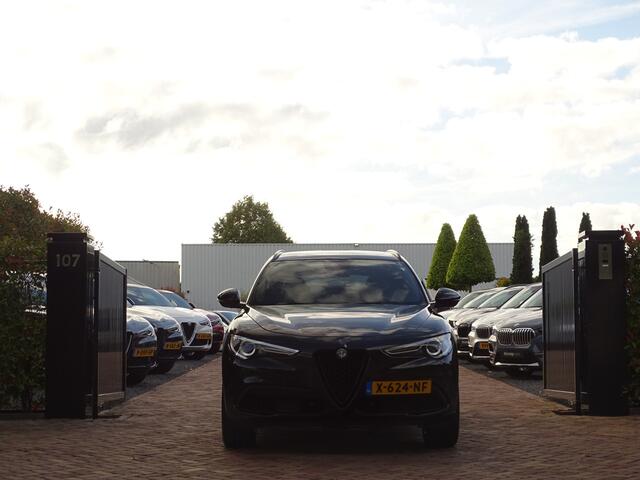 Alfa Romeo Stelvio 2.0 T AWD Veloce | Squadra Stage 2 | All-Black | Brembo | Ti-dif. | Trekhaak | Full options!