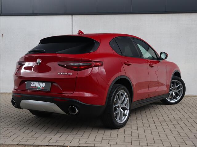 Alfa Romeo Stelvio 2.0 Turbo 280 PK AWD Super | Veloce | Carplay | Camera | 20"