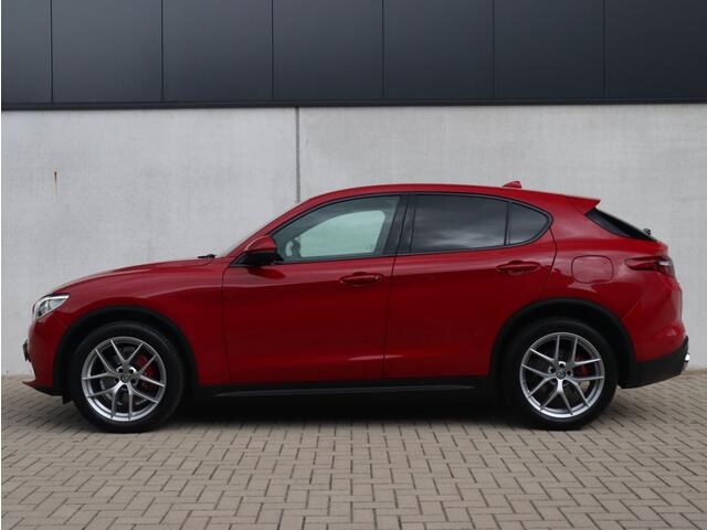 Alfa Romeo Stelvio 2.0 Turbo 280 PK AWD Super | Veloce | Carplay | Camera | 20"