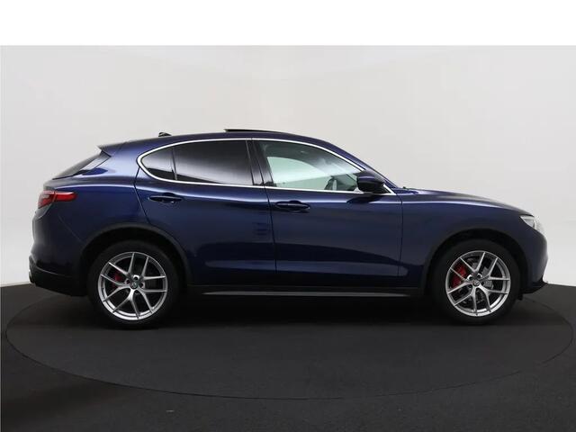 Alfa Romeo Stelvio 2.0 T AWD First Edition Pano | Leder | Camera | Memory | Stoelverw. | Cruise 08-2017 123.697 KM