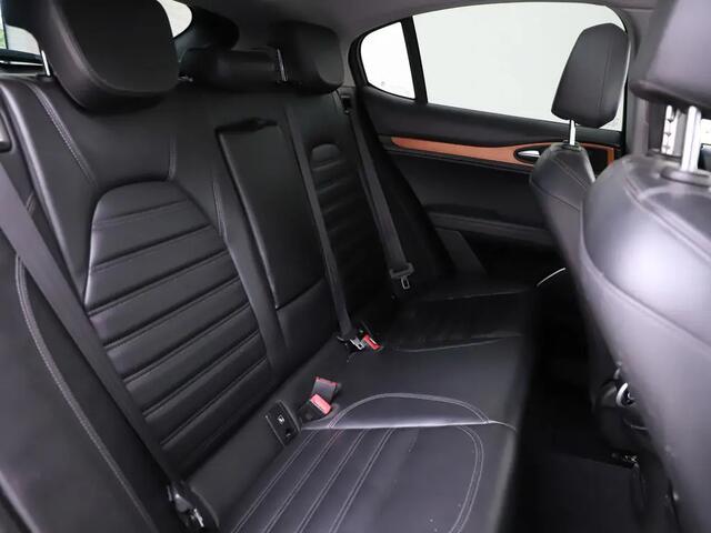 Alfa Romeo Stelvio 2.0 T AWD First Edition Pano | Leder | Camera | Memory | Stoelverw. | Cruise 08-2017 123.697 KM