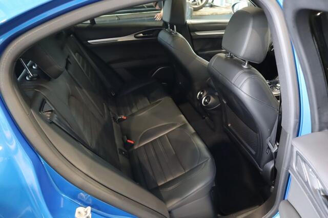 Alfa Romeo Stelvio 2.0 T AWD B-TECH met panoramadak
