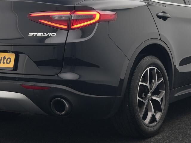 Alfa Romeo Stelvio 2.0 T AWD B-Tech Business Edition Automaat 200pk | Adaptive Cruise | Lederen Sportstoelen Memory & Verwarmd | Camera | Stuurwiel Verwarmd | Navigatie | DAB |