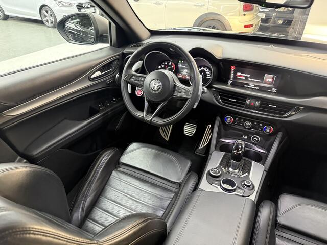Alfa Romeo Stelvio 2.0 T AWD Super, 280Pk, 2018, Liefhebbersauto, 2de eigenaar, BTW Auto, 20" Velgen, Camera, 4 seizoenen banden, Sportstoelen, Stoelverwarming, Adaptieve cruise control, Stuurverwarming,