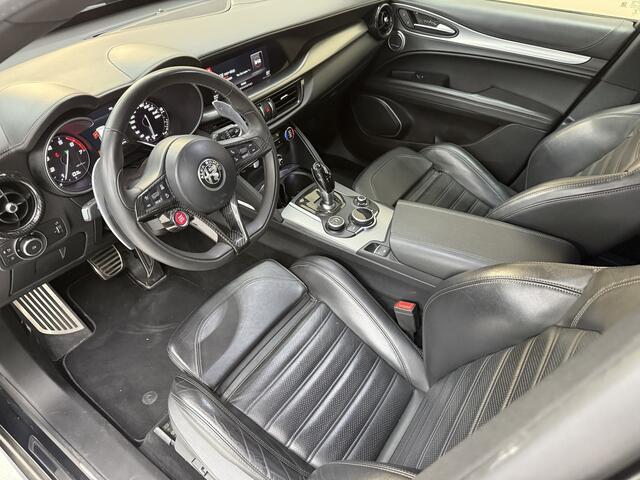 Alfa Romeo Stelvio 2.0 T AWD Super, 280Pk, 2018, Liefhebbersauto, 2de eigenaar, BTW Auto, 20" Velgen, Camera, 4 seizoenen banden, Sportstoelen, Stoelverwarming, Adaptieve cruise control, Stuurverwarming,