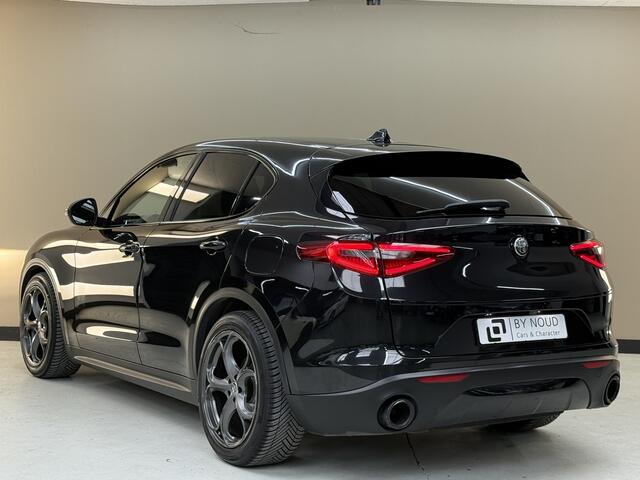 Alfa Romeo Stelvio 2.0 T AWD Super, 280Pk, 2018, Liefhebbersauto, 2de eigenaar, BTW Auto, 20" Velgen, Camera, 4 seizoenen banden, Sportstoelen, Stoelverwarming, Adaptieve cruise control, Stuurverwarming,