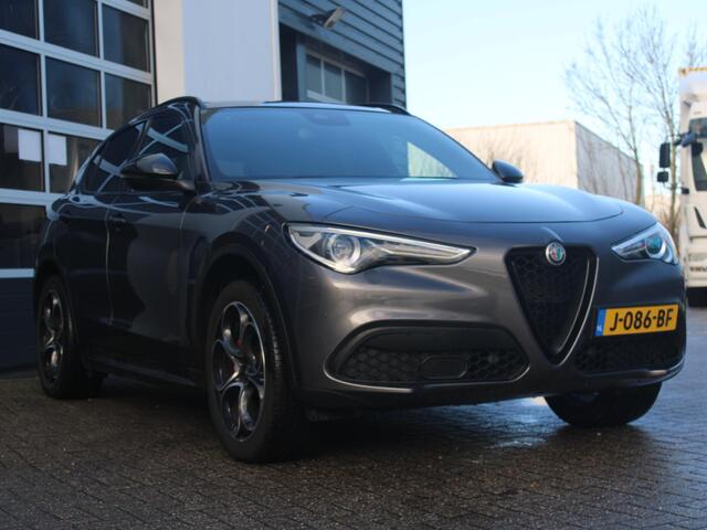 Alfa Romeo Stelvio 2.0 Turbo Aut. AWD B-Tech | Navi | Xenon | Camera | Veloce Int. | Schuif/Kanteldak | 20" | Apple Carplay | Keyless | Dashboard Leder