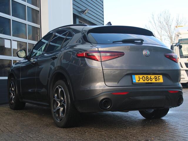 Alfa Romeo Stelvio 2.0 Turbo Aut. AWD B-Tech | Navi | Xenon | Camera | Veloce Int. | Schuif/Kanteldak | 20" | Apple Carplay | Keyless | Dashboard Leder