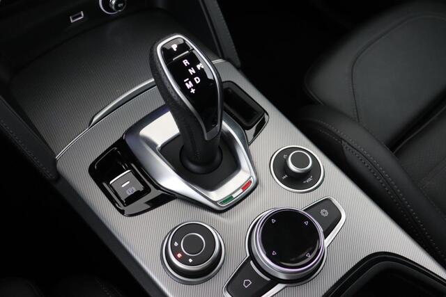 Alfa Romeo Stelvio 2.2 JTD AWD Veloce | Pack winter | Camera | Adaptive cruise | 21 Inch