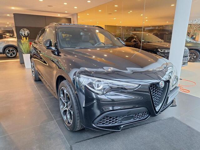 Alfa Romeo Stelvio 2.0 T AWD Veloce 280PK Pano Dak Soundsysteem Theatre 400 Watt 20 Inch Leer Camera stuurwiel verwarmd ACC