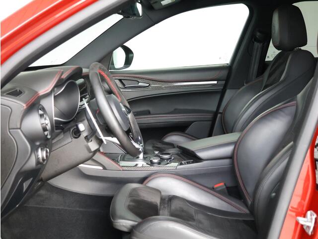 Alfa Romeo Stelvio 2.9 V6 AWD Quadrifoglio | NL auto | Harman/Kardon | Carbon |