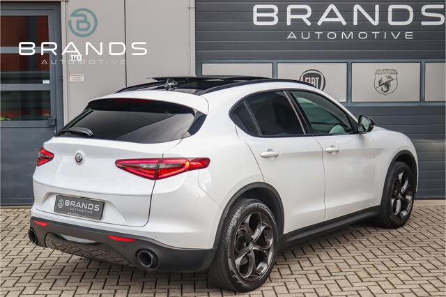 Alfa Romeo Stelvio 2.0 Super Q4 Vol opties 280PK Veloce pack Pano H&K