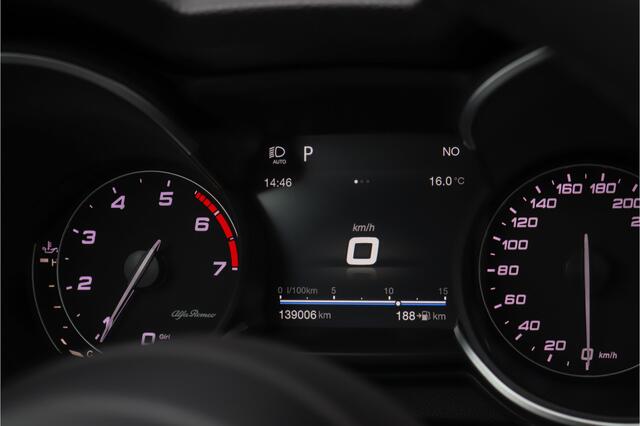 Alfa Romeo Stelvio 2.0 Super Q4 Vol opties 280PK Veloce pack Pano H&K