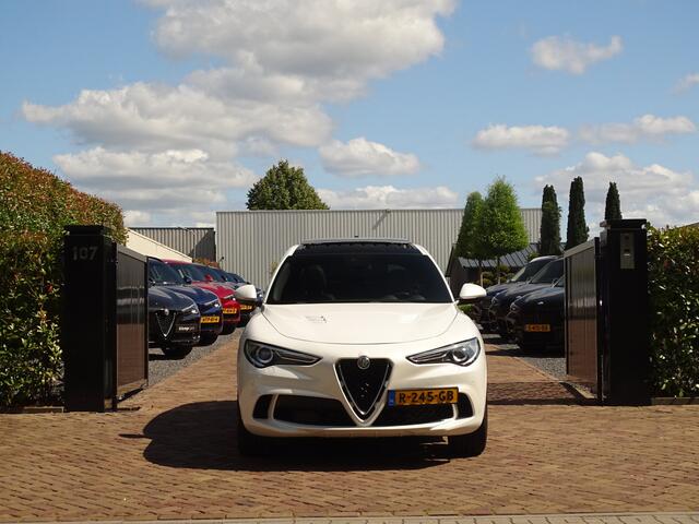 Alfa Romeo Stelvio 2.9 V6 AWD Quadrifoglio | 600PK | Nieuwe motor! | Carplay | Uniek netjes!